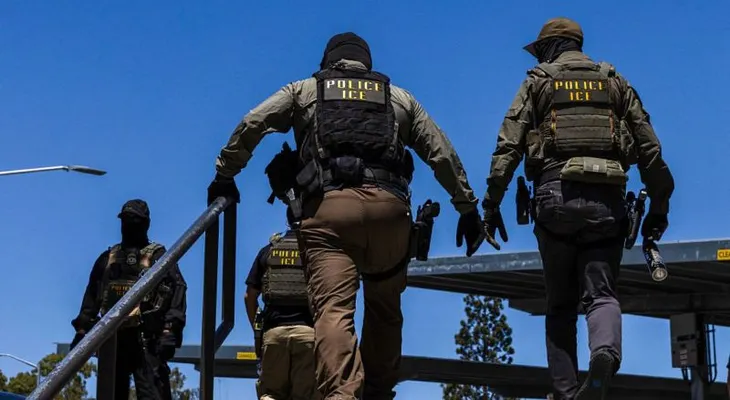 Denunciante señala fallas sistémicas en verificación de antecedentes de nuevos reclutas de ICE
