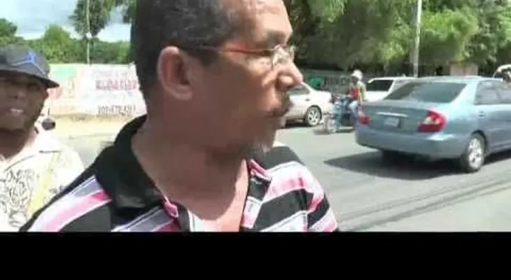 Cientos de personas se quedan sin servicio de transporte público en Santiago
