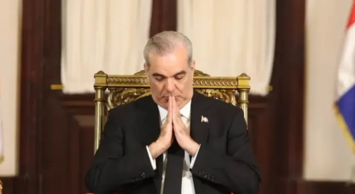 Abinader llama a servidores públicos a orar por el país y pide sabiduría y sensibilidad en la Jornada Nacional de Oración