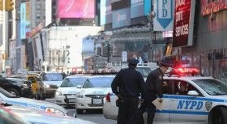  Ocho policías NY resultaron heridos en diferentes circunstancias