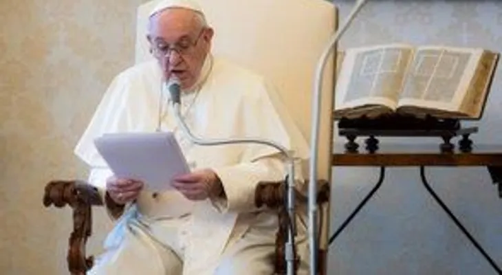 El papa recuerda que "Dios no necesita ser defendido por nadie"