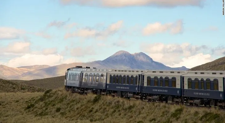 Viaja en tren de lujo en el techo del mundo: otra forma de explorar los Andes peruanos
