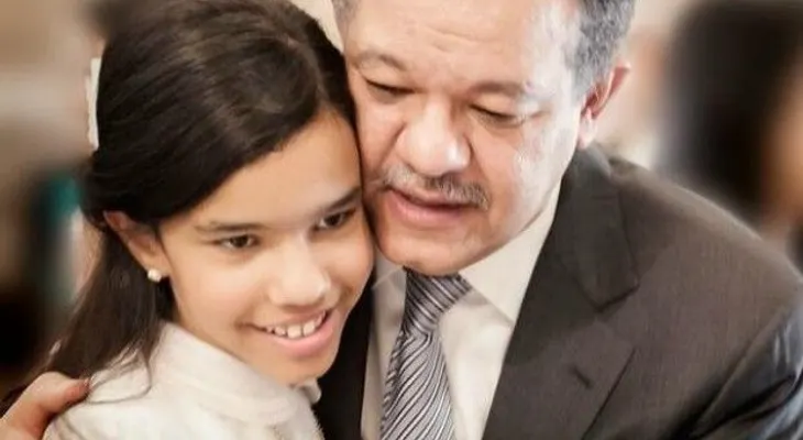Yolanda, hija de Leonel y Margarita cumple hoy 12 años