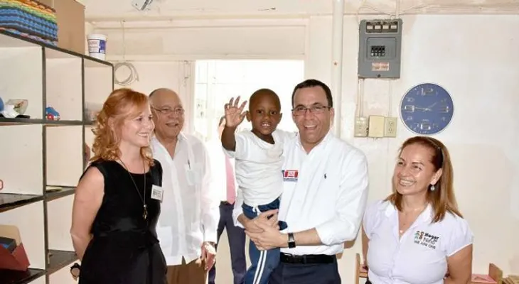 Ministro Andrés Navarro establece acuerdo de cogestión para atención de niños y niñas en condiciones de vulnerabilidad
