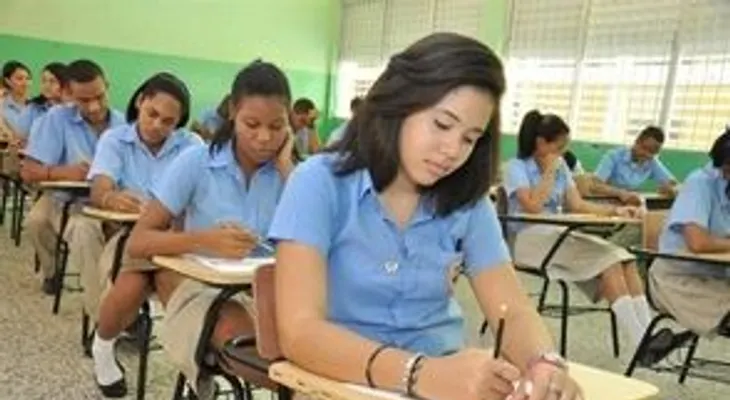 Estudiantes dominicanos de 15 años están entre los más felices, aunque hay acoso