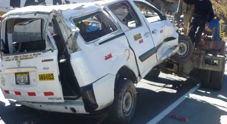 Un muerto y cuatro heridos en accidente 