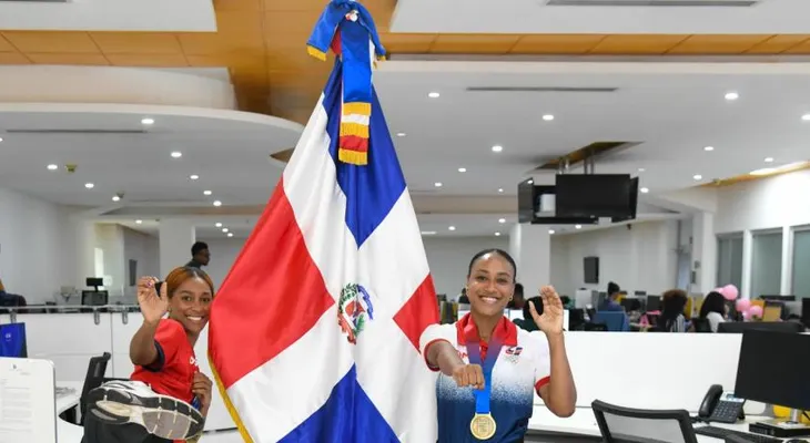 Penélope Polanco y Thalía Terrero: las karatecas doradas de Vietnam, Los Mina