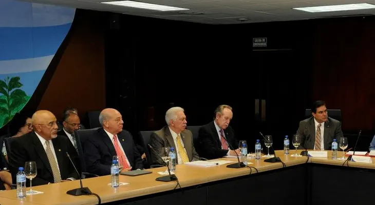 Gobernador del Banco Central y Superintendente de Valores presentan Anteproyecto Mercado Valores