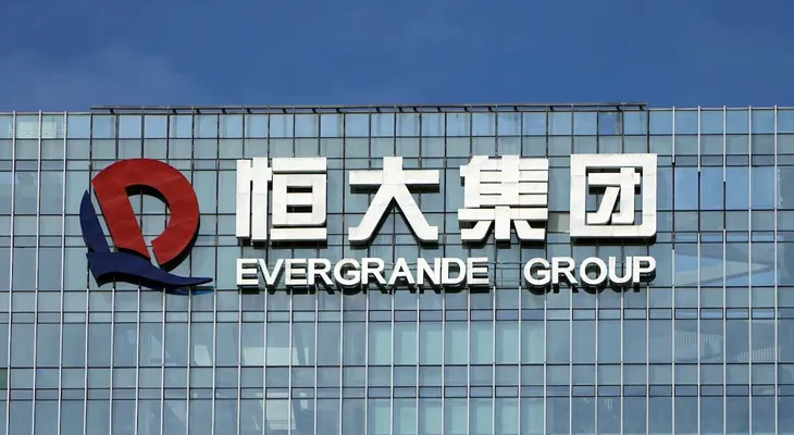 Tras la sentencia contra Evergrande, la crisis inmobiliaria de China continúa