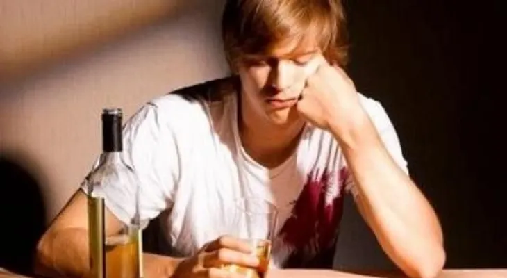 Hombres: Beber mucho alcohol reduce la posibilidad de ser padres