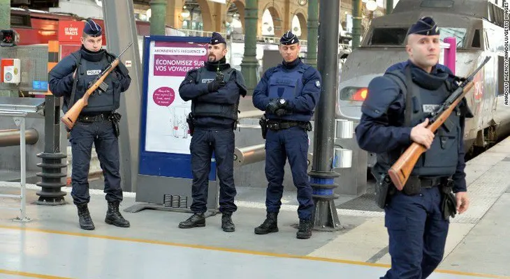 Debido a extensa radicalización, Francia creía casi inevitable un baño de sangre