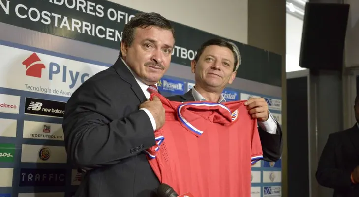 Oscar Ramírez es el nuevo director técnico de la selección de fútbol de Costa Rica
