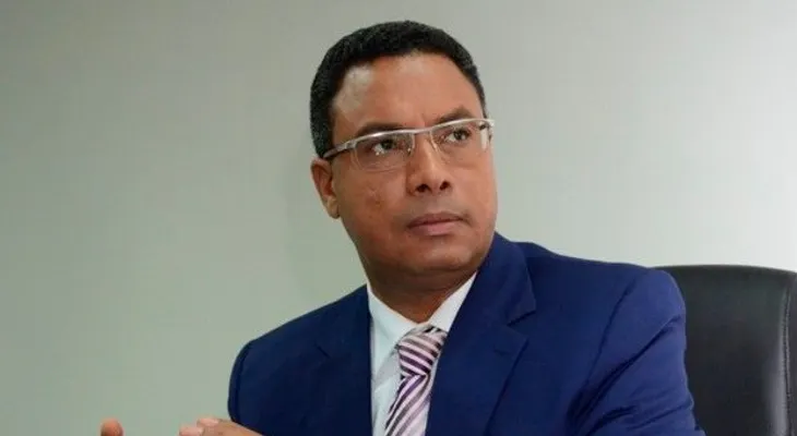 Pide a Indotel suprimir cláusulas de contratos con telefónicas