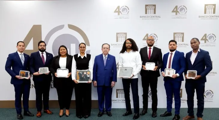 BCRD celebra acto premiación Concurso Anual de Economía Biblioteca Juan Pablo Duarte 2025