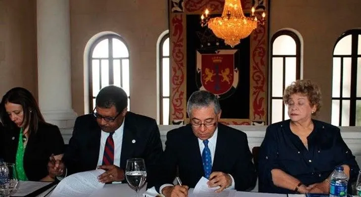 Ayuntamiento firma acuerdo  con la Cruz Roja 