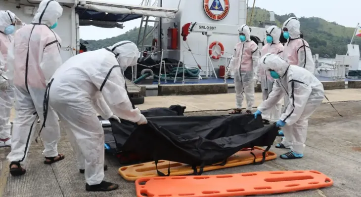Ascienden a 76 los muertos por el incendio de un barco cerca de la isla de Coron, Filipinas