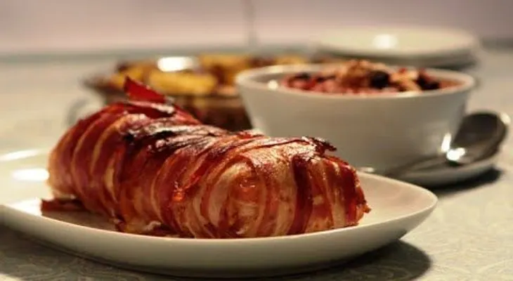 Que rico...lomo de cerdo con salsa de vino y ciruelas pasas
