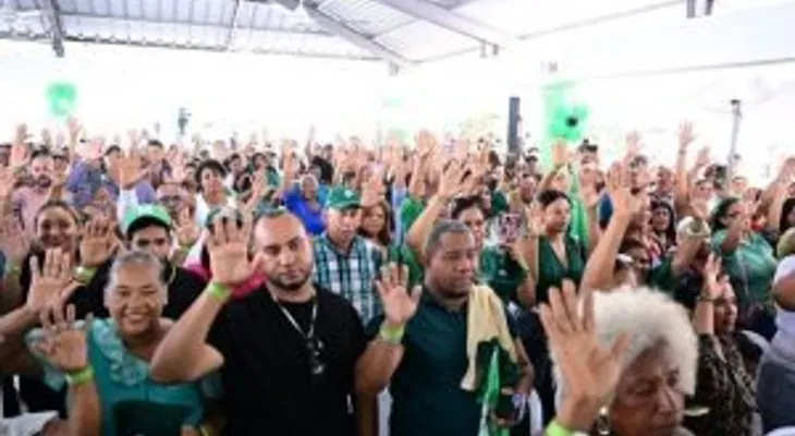 Leonel Fernández denuncia "tormenta perfecta" en Santo Domingo Este por apagones, falta de agua y basura