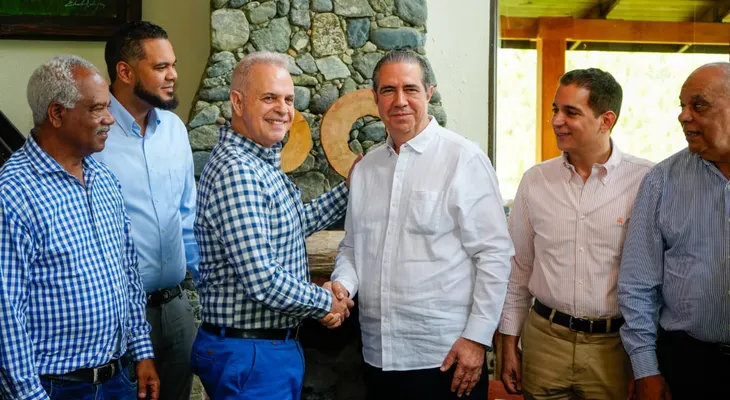 Francisco Javier cierra fin de semana sumando apoyos contundentes en La Romana y Jarabacoa