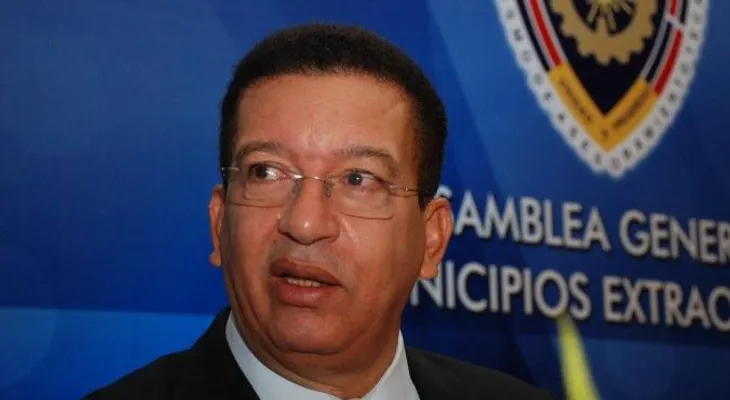 54 alcaldes peledeístas favorecen a Johnny Jones para la Liga Municipal Dominicana