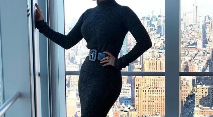  Jennifer Lopez y su cinturita de las que muchos hablan y hasta dudan. Y usted qué opinas