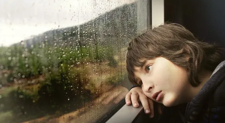 Si creciste siendo un niño solitario quizás manifiestaste estos signos