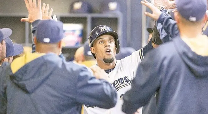 Carlos Gómez pega jonrón; Juan Uribe se va de 4-3 con los Dodgers