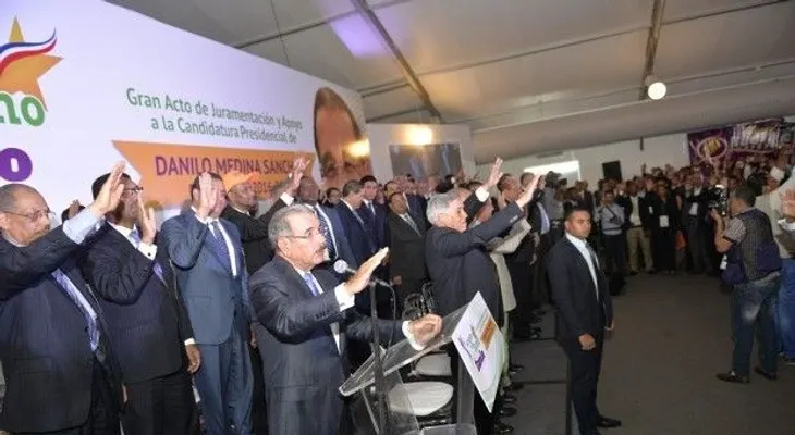 Danilo llama a trabajar para que pueblo pueda "disfrutar de cuatro años más de felicidad"