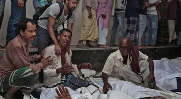 31 muertos al hundirse ferry en Bangladesh 