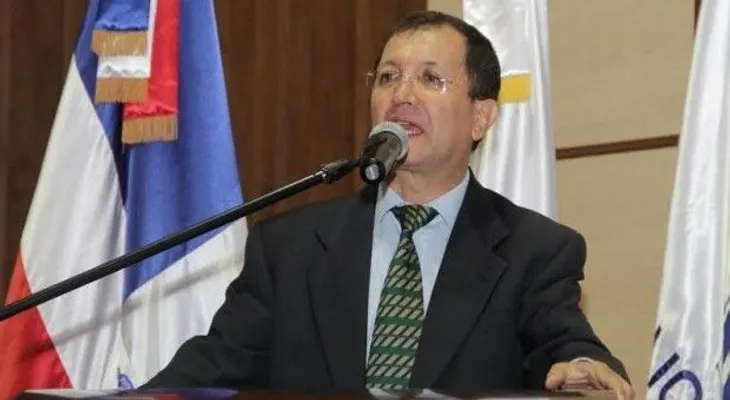Especialista dice interés de pocos afecta paz y bienes sacial  