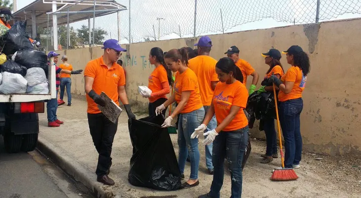 Brigadas trabajan para higienizar la ciudad de Santiago