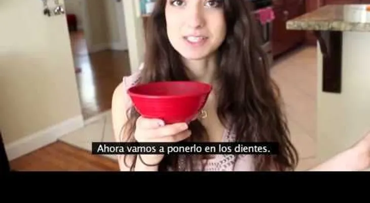 Blanquea tus dientes en dos minutos (Video)