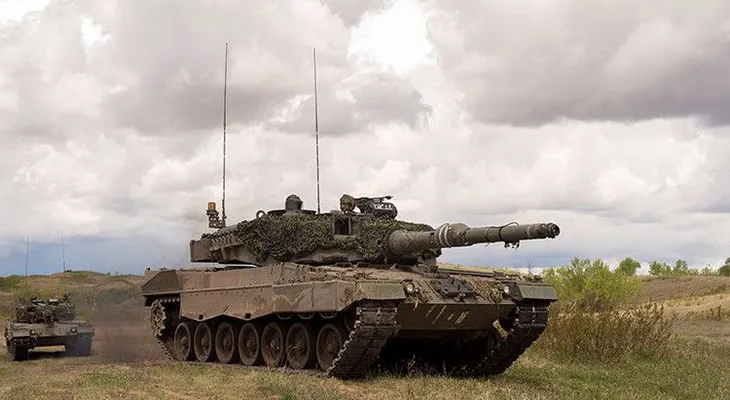 Tanques del Ejército de España, desplegados en Letonia para disuadir a Rusia