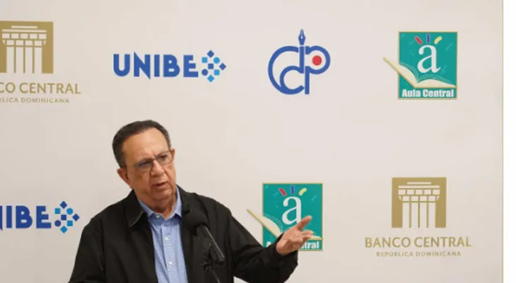BCRD clausura el XV diplomado "Formación económica para comunicadores"