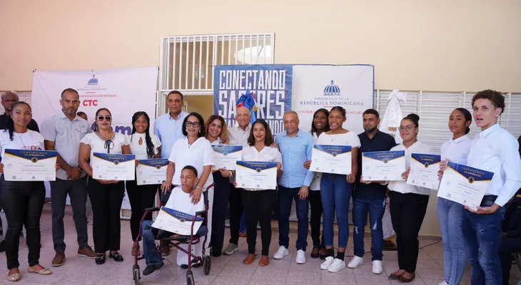 CTC certifican a 250 jóvenes en Jamao al Norte y fortalecen la inclusión digital