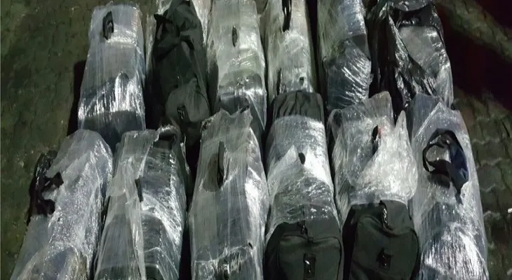 Envían a prisión a ocho personas por decomiso de 335.7 kilos de cocaína