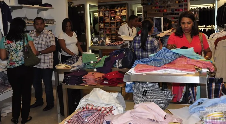 Tiendas abarrotadas por Día de los Padres