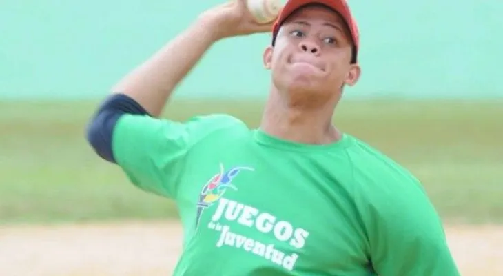 Serrano poncha 16 y lanza partido sin hit en béisbol Juegos de la Juventud