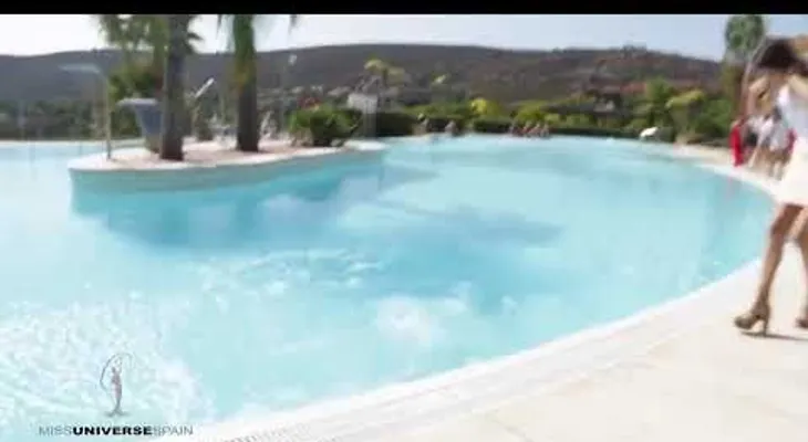 Pilar Magro, candidata a Miss España y su caída en una piscina que se viraliza 