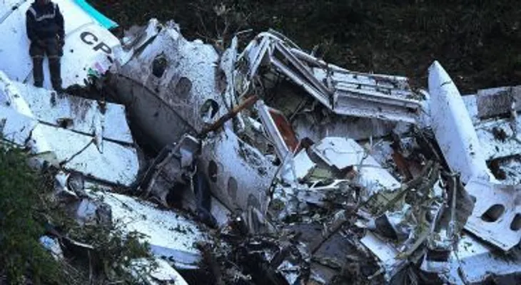 Piloto del vuelo siniestrado: "El avión está en falla eléctrica total, sin combustible"