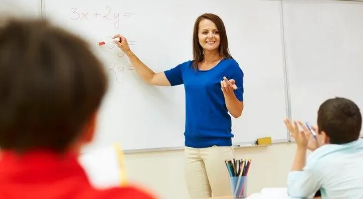 Gobierno dominicano financia educación de 15,000 estudiantes en colegios privados por falta de cupos