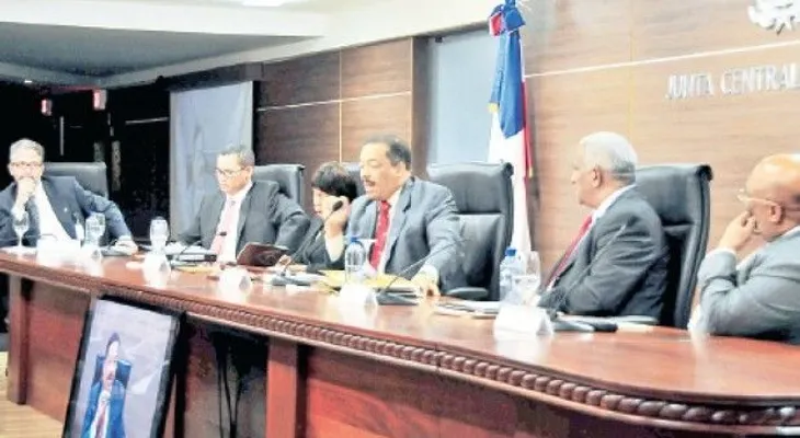 24 mil 442 candidatos toman las calles desde hoy tras 4,106 cargos
