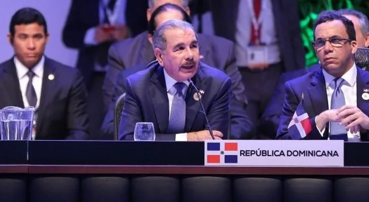 Presidente Medina invita a gobiernos trabajar para atender demandas de la gente