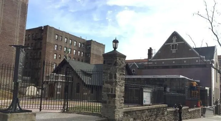 Dominicano lanza bomba a iglesia del Alto Manhattan