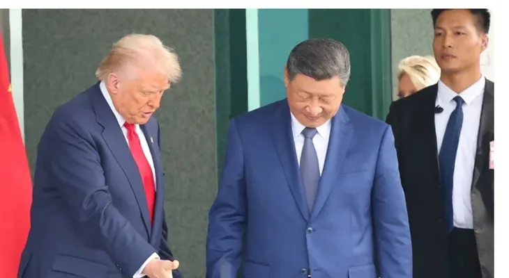 Xi y Trump conversan por teléfono por visita a China