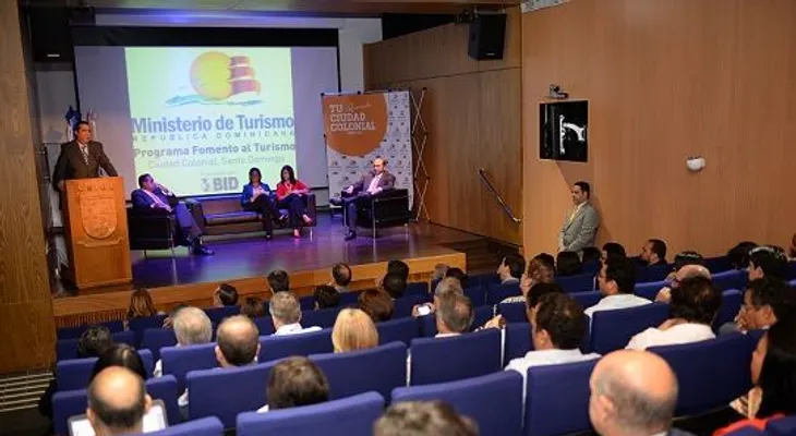 Ministro Turismo valora aporte de la arquitectura al sector turístico
