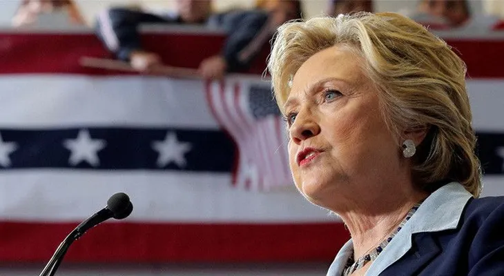 WikiLeaks publica 2.000 correos electrónicos del jefe de campaña de Hillary Clinton
