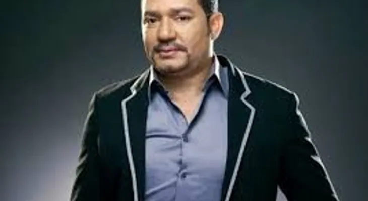 Frank Reyes aclara "lio" con placa de su vehículo; dice la llevaba en asiento trasero