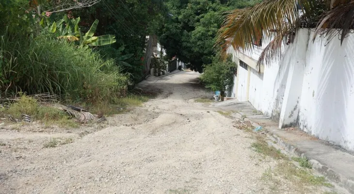 Moradores de Los Hidalgos denuncian 15 años de abandono en sus calles
