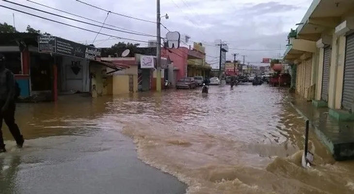 La naturaleza se ensaña contra la RD; van ocho muertos y pérdidas millonarias por lluvias, que no dan tregua